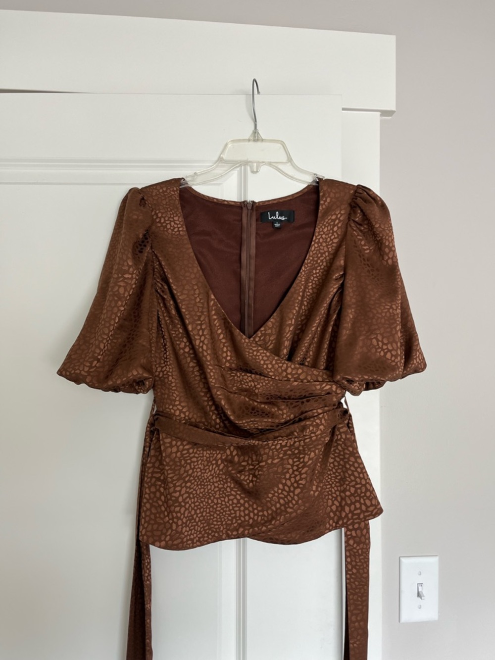 Lulus Brown Leopard Satin Puff Sleeve Top